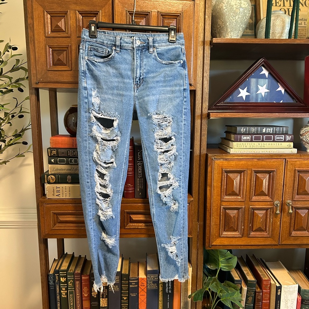 American Eagle Outfitters Mom Jeans